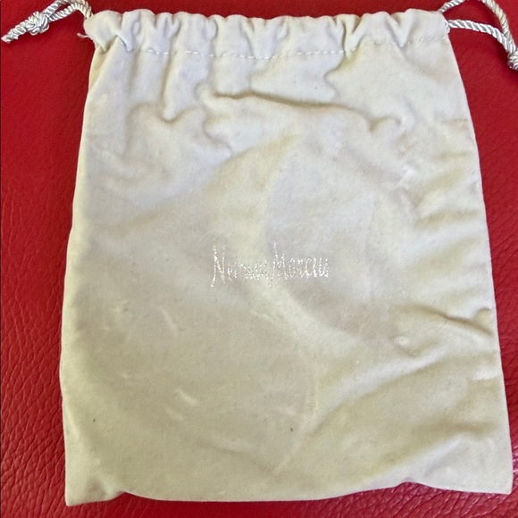 NWT Kenneth Jay Lane Couture Slinky Bangle Bracelet Gold NEIMAN MARCUS Gold - Picture 7 of 9